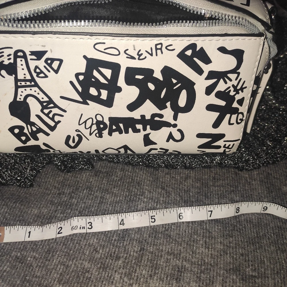 Purses - Picture 3 of 6